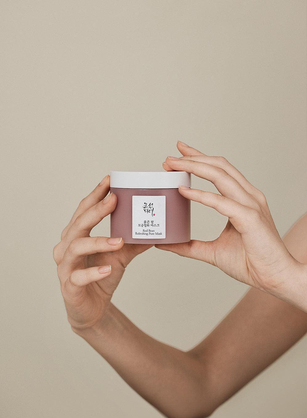 Soft mud-formula mask with cooling sensation for pore refinement