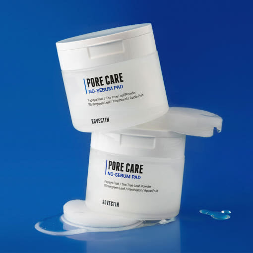Non-irritating exfoliating pads remove dead skin cells gently