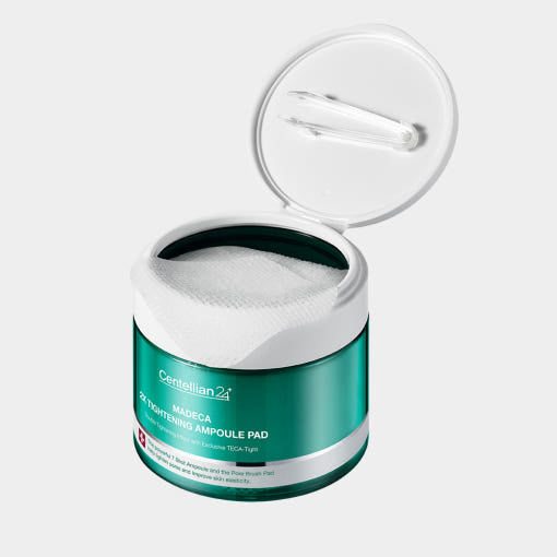 Double-sided pad gently exfoliates and deeply hydrates for revitalized skin texture