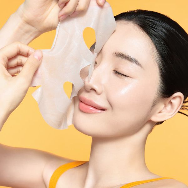 Silky-fit brightening mask suitable for sensitive skin daily use